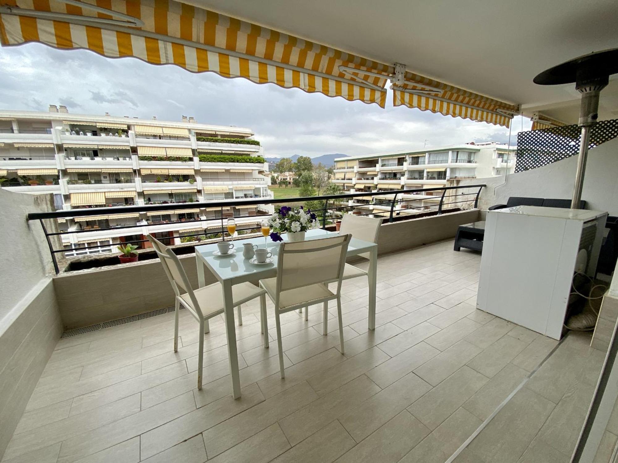 Apartment Peace Views And Terrace In