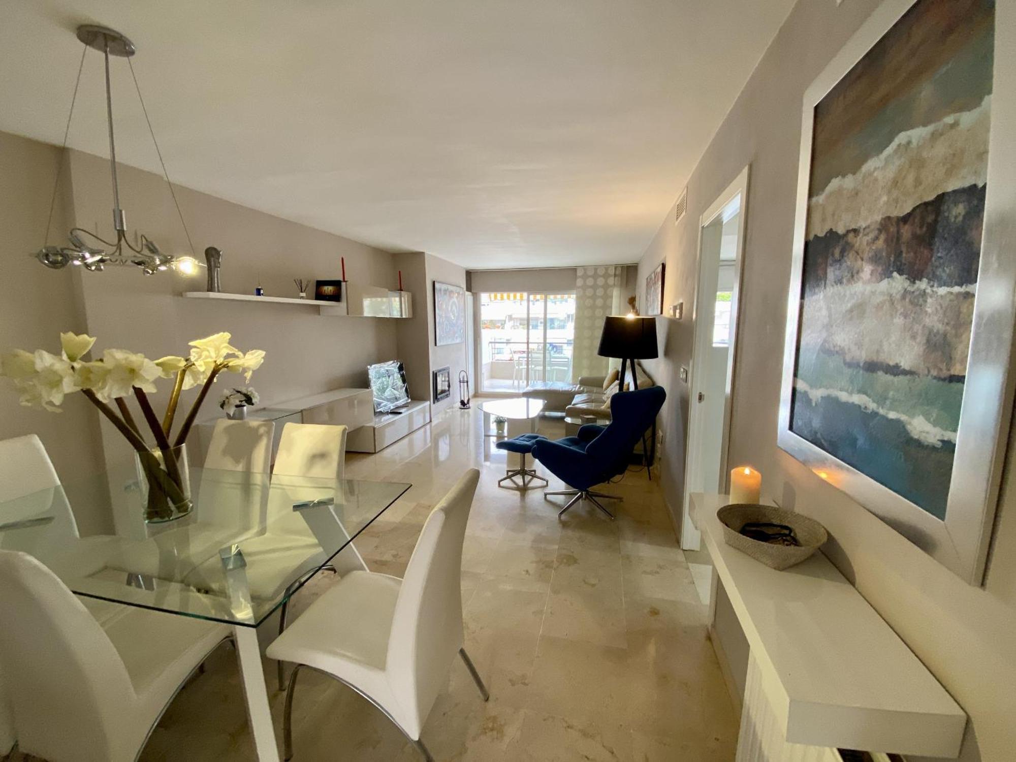 Apartment Peace Views And Terrace In Marbella