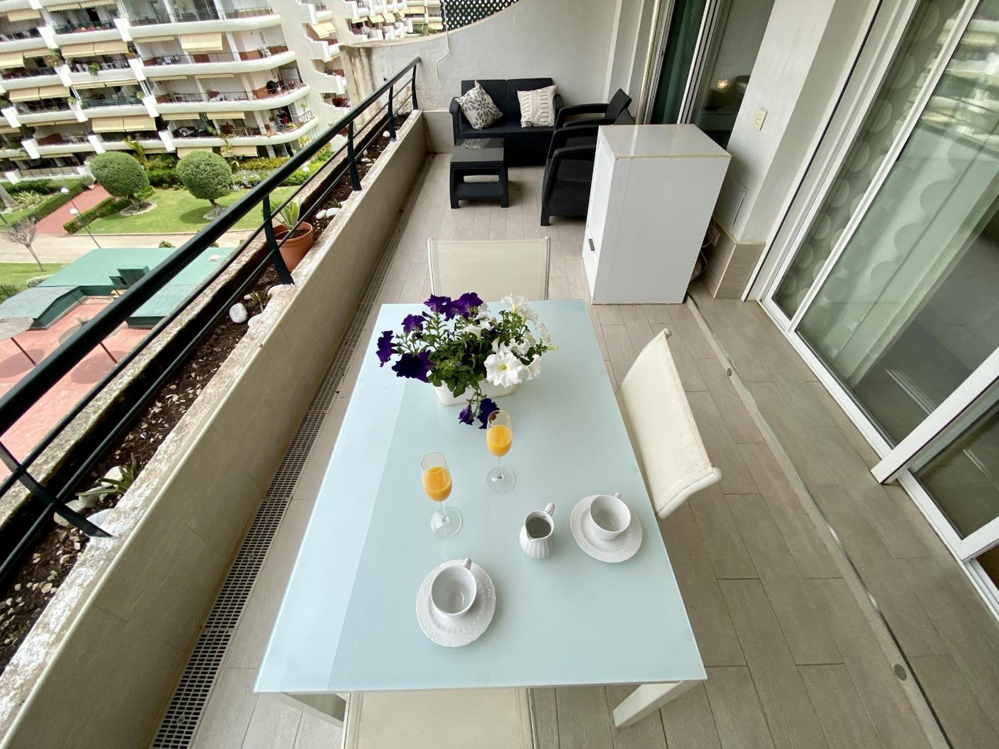 Apartment Peace Views And Terrace In Marbella
