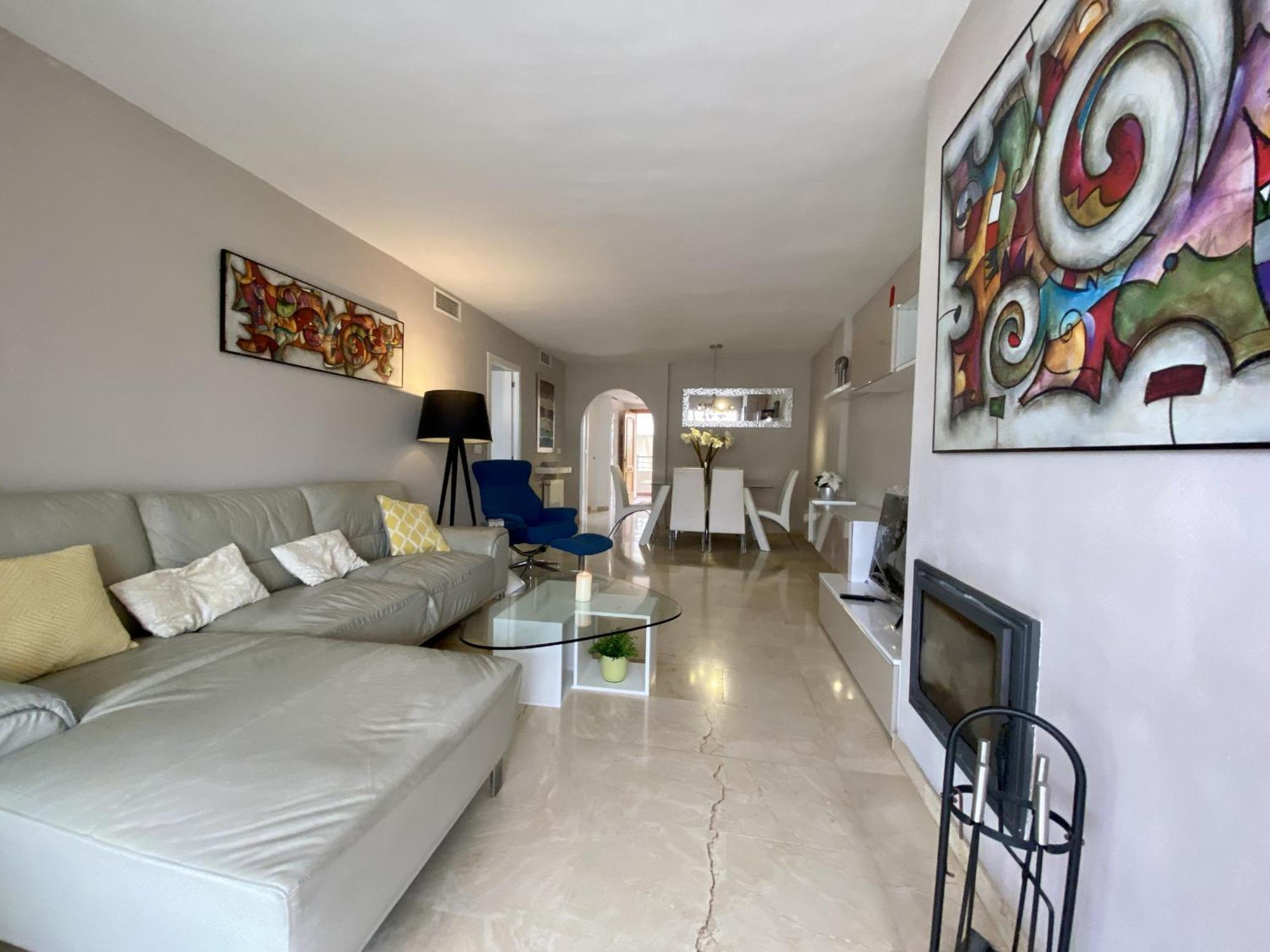 Apartment Peace Views And Terrace In Marbella