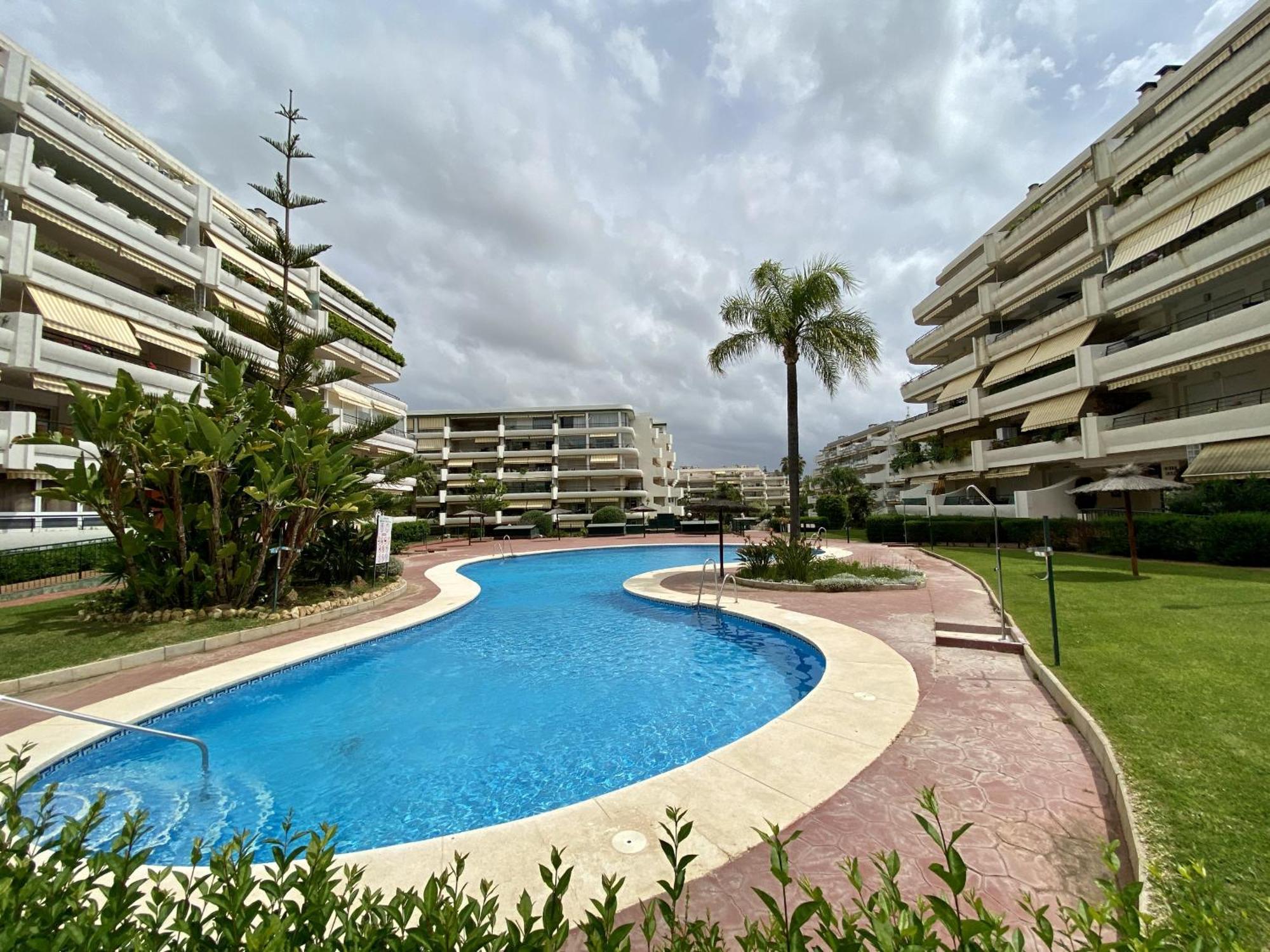 Peace Views And Terrace In Apartment *